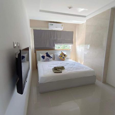 Trio Gems Condo, Pattaya Thailand Haat Jomtien Eksteriør bilde