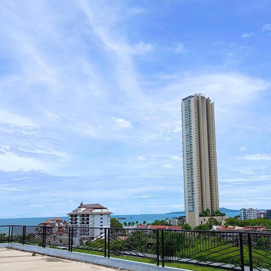 Trio Gems Condo, Pattaya Thailand Haat Jomtien Eksteriør bilde