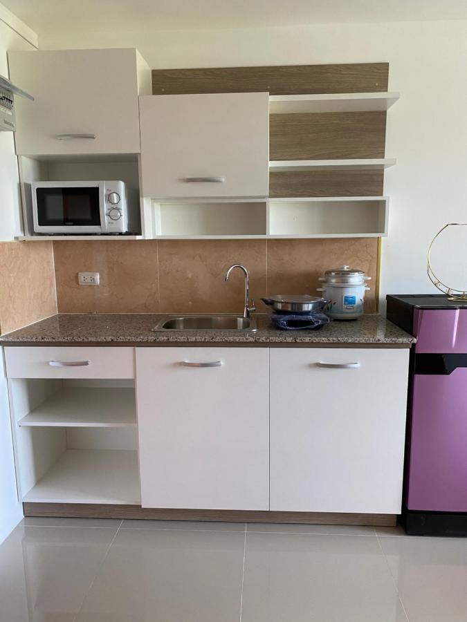 Trio Gems Condo, Pattaya Thailand Haat Jomtien Eksteriør bilde