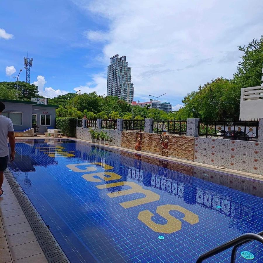 Trio Gems Condo, Pattaya Thailand Haat Jomtien Eksteriør bilde