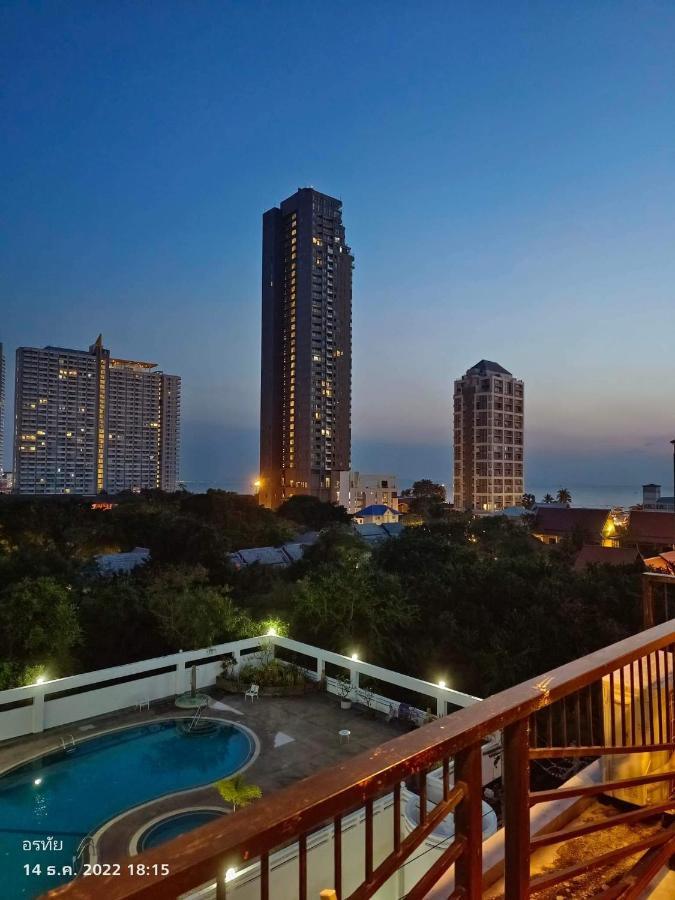 Trio Gems Condo, Pattaya Thailand Haat Jomtien Eksteriør bilde