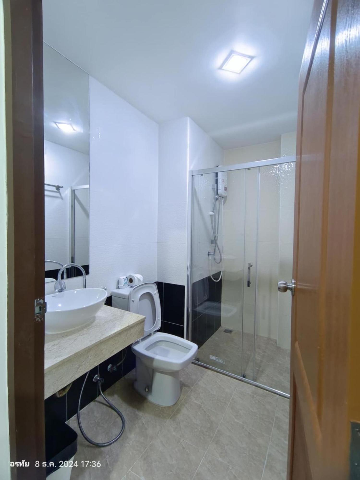 Trio Gems Condo, Pattaya Thailand Haat Jomtien Eksteriør bilde